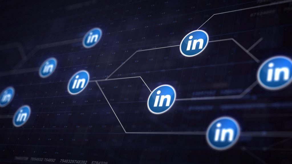 LinkedIn: las conexiones que necesitas para tu escuela a un click